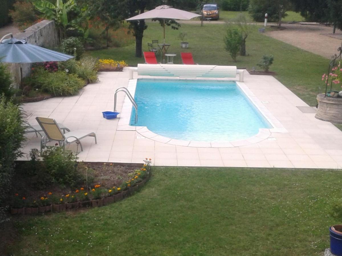 Bed and Breakfast La Recre Restigné Zewnętrze zdjęcie