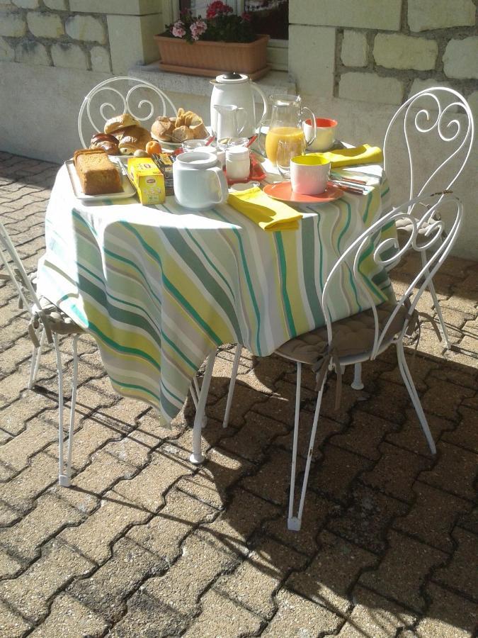 Bed and Breakfast La Recre Restigné Zewnętrze zdjęcie